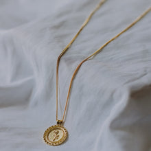 Load image into Gallery viewer, Gold In Bloom Necklace